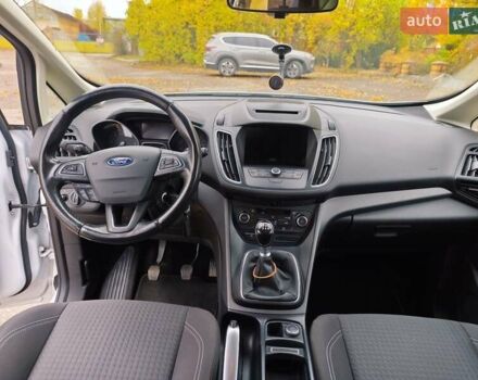 Форд Си-Макс 2016 в Ромнах на Automoto.ua Белый Форд Си-Макс, объемом двигателя 1.5 л и пробегом 131 тыс. км за 10000 $, фото 5 на Automoto.ua