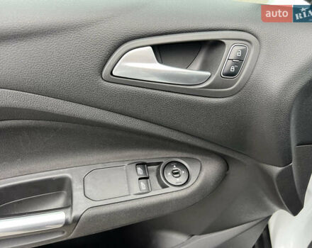 Белый Форд Си-Макс, объемом двигателя 1.5 л и пробегом 186 тыс. км за 9399 $, фото 14 на Automoto.ua