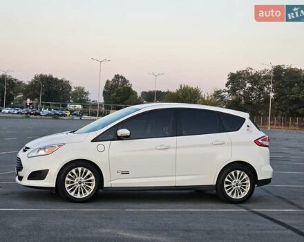 Белый Форд Си-Макс, объемом двигателя 2 л и пробегом 120 тыс. км за 13400 $, фото 3 на Automoto.ua