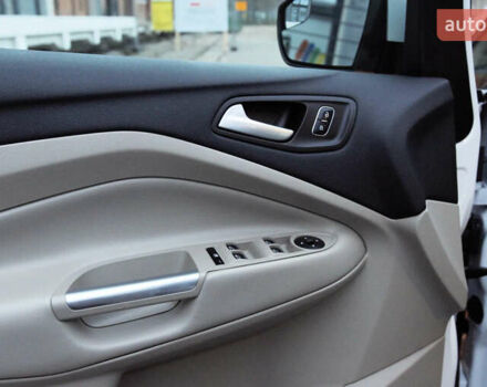 Белый Форд Си-Макс, объемом двигателя 2 л и пробегом 98 тыс. км за 7700 $, фото 15 на Automoto.ua