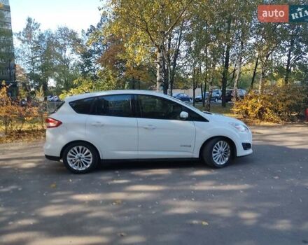 Белый Форд Си-Макс, объемом двигателя 2 л и пробегом 113 тыс. км за 13100 $, фото 3 на Automoto.ua