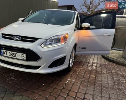 Белый Форд Си-Макс, объемом двигателя 2 л и пробегом 111 тыс. км за 15100 $, фото 2 на Automoto.ua