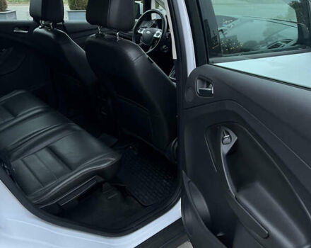 Белый Форд Си-Макс, объемом двигателя 2 л и пробегом 85 тыс. км за 12700 $, фото 23 на Automoto.ua