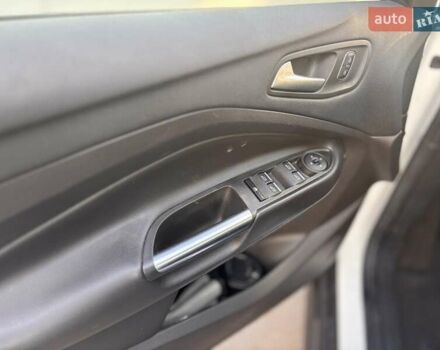 Белый Форд Си-Макс, объемом двигателя 2 л и пробегом 203 тыс. км за 10800 $, фото 14 на Automoto.ua