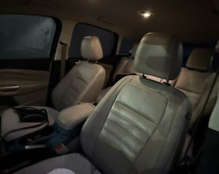 Белый Форд Си-Макс, объемом двигателя 2 л и пробегом 111 тыс. км за 15100 $, фото 6 на Automoto.ua