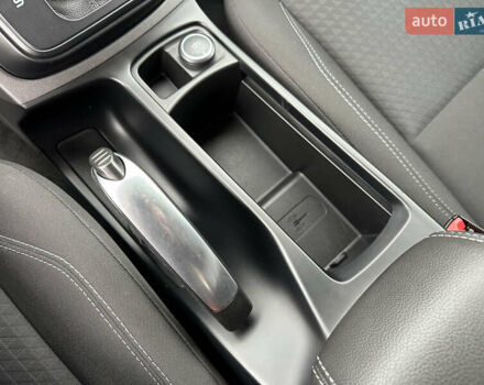 Белый Форд Си-Макс, объемом двигателя 1.5 л и пробегом 164 тыс. км за 12600 $, фото 44 на Automoto.ua