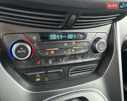 Белый Форд Си-Макс, объемом двигателя 1.5 л и пробегом 164 тыс. км за 12600 $, фото 42 на Automoto.ua