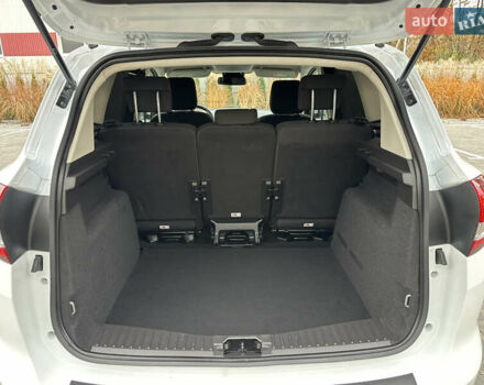 Белый Форд Си-Макс, объемом двигателя 1.5 л и пробегом 164 тыс. км за 12600 $, фото 33 на Automoto.ua