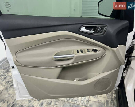 Форд Си-Макс 2018 в Одессе на Automoto.ua Белый Форд Си-Макс, объемом двигателя 2 л и пробегом 224 тыс. км за 14300 $, фото 18 на Automoto.ua