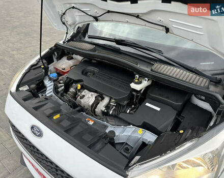 Белый Форд Си-Макс, объемом двигателя 1.5 л и пробегом 164 тыс. км за 12600 $, фото 52 на Automoto.ua