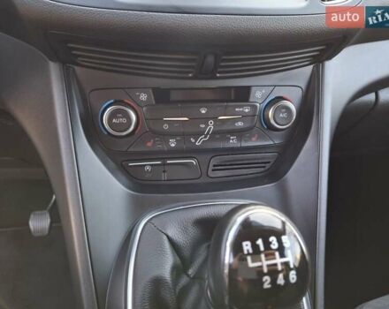 Белый Форд Си-Макс, объемом двигателя 1.5 л и пробегом 120 тыс. км за 12750 $, фото 16 на Automoto.ua