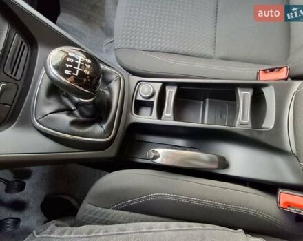 Белый Форд Си-Макс, объемом двигателя 1.5 л и пробегом 120 тыс. км за 12750 $, фото 58 на Automoto.ua