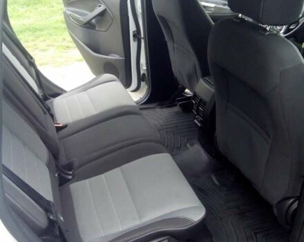 Белый Форд Си-Макс, объемом двигателя 2 л и пробегом 215 тыс. км за 11000 $, фото 10 на Automoto.ua