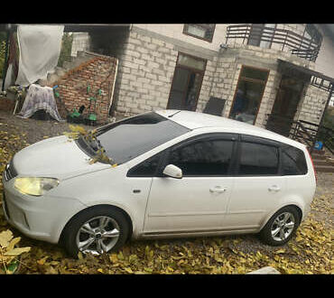 Форд Сі-Макс 2008 у Конотопе на Automoto.ua Білий Форд Сі-Макс, об'ємом двигуна 1.56 л та пробігом 166 тис. км за 7800 $, фото 1 на Automoto.ua