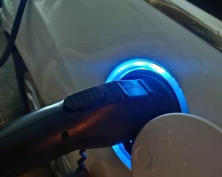 Белый Форд Си-Макс, объемом двигателя 2 л и пробегом 202 тыс. км за 10300 $, фото 1 на Automoto.ua