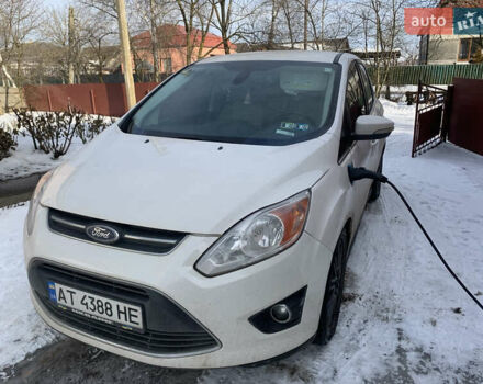 Белый Форд Си-Макс, объемом двигателя 2 л и пробегом 126 тыс. км за 10900 $, фото 1 на Automoto.ua