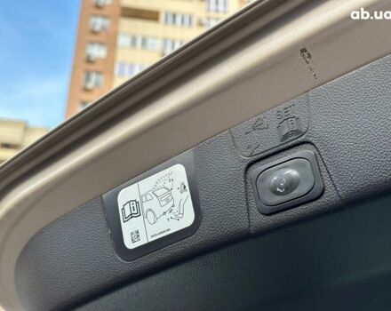 Бежевый Форд Си-Макс, объемом двигателя 2 л и пробегом 228 тыс. км за 15490 $, фото 18 на Automoto.ua