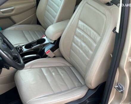 Бежевый Форд Си-Макс, объемом двигателя 2 л и пробегом 228 тыс. км за 15490 $, фото 14 на Automoto.ua