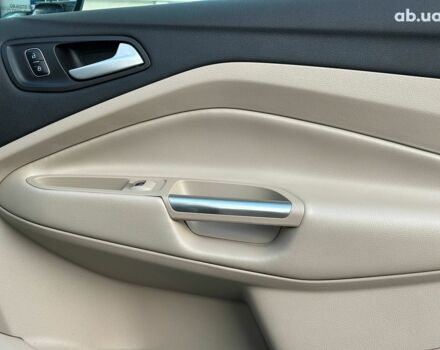 Бежевый Форд Си-Макс, объемом двигателя 2 л и пробегом 228 тыс. км за 15490 $, фото 26 на Automoto.ua