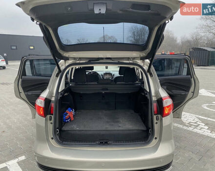 Бежевый Форд Си-Макс, объемом двигателя 2 л и пробегом 173 тыс. км за 10500 $, фото 19 на Automoto.ua