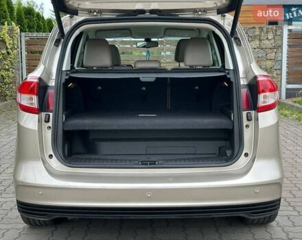 Бежевий Форд Сі-Макс, об'ємом двигуна 2 л та пробігом 167 тис. км за 14250 $, фото 79 на Automoto.ua