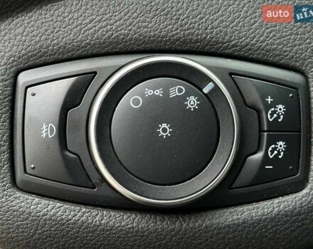 Бежевий Форд Сі-Макс, об'ємом двигуна 2 л та пробігом 167 тис. км за 14250 $, фото 76 на Automoto.ua