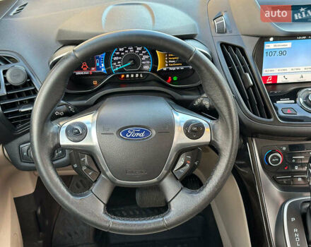 Бежевый Форд Си-Макс, объемом двигателя 2 л и пробегом 228 тыс. км за 15490 $, фото 22 на Automoto.ua