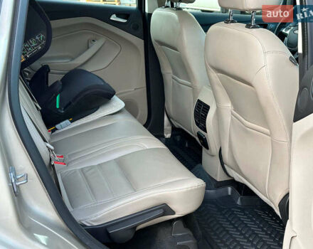 Бежевый Форд Си-Макс, объемом двигателя 2 л и пробегом 228 тыс. км за 15490 $, фото 19 на Automoto.ua