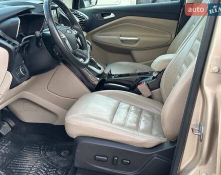 Бежевый Форд Си-Макс, объемом двигателя 2 л и пробегом 228 тыс. км за 15490 $, фото 9 на Automoto.ua