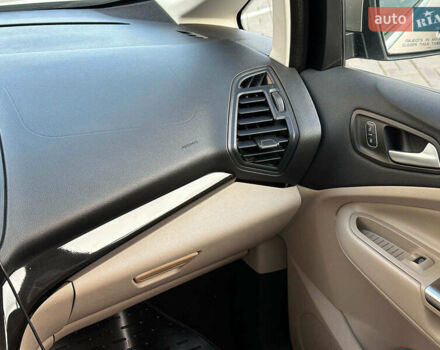 Бежевый Форд Си-Макс, объемом двигателя 2 л и пробегом 228 тыс. км за 15490 $, фото 23 на Automoto.ua