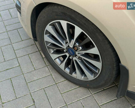 Бежевый Форд Си-Макс, объемом двигателя 2 л и пробегом 228 тыс. км за 15490 $, фото 6 на Automoto.ua