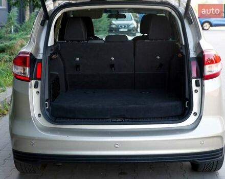 Бежевий Форд Сі-Макс, об'ємом двигуна 2 л та пробігом 146 тис. км за 13999 $, фото 13 на Automoto.ua