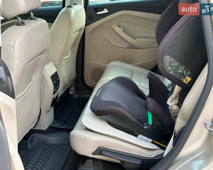 Бежевый Форд Си-Макс, объемом двигателя 2 л и пробегом 228 тыс. км за 15490 $, фото 15 на Automoto.ua