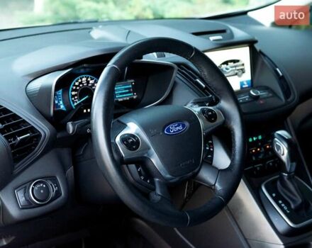 Бежевий Форд Сі-Макс, об'ємом двигуна 2 л та пробігом 146 тис. км за 13999 $, фото 15 на Automoto.ua