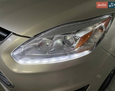 Бежевий Форд Сі-Макс, об'ємом двигуна 2 л та пробігом 228 тис. км за 14900 $, фото 3 на Automoto.ua