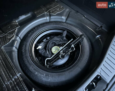 Чорний Форд Сі-Макс, об'ємом двигуна 2 л та пробігом 243 тис. км за 5500 $, фото 48 на Automoto.ua