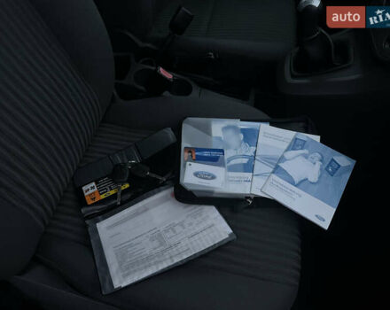 Черный Форд Си-Макс, объемом двигателя 1.6 л и пробегом 208 тыс. км за 5200 $, фото 41 на Automoto.ua