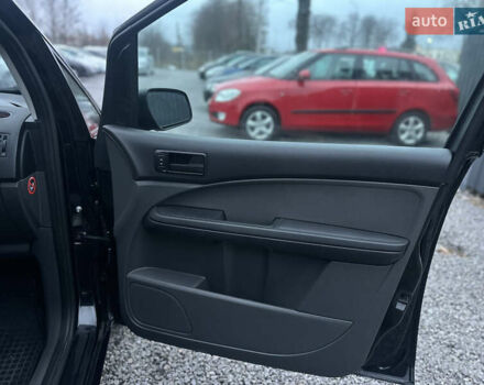 Черный Форд Си-Макс, объемом двигателя 1.6 л и пробегом 208 тыс. км за 5200 $, фото 34 на Automoto.ua