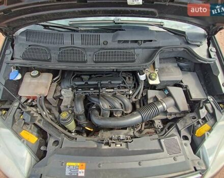 Форд Си-Макс 2006 в Житомире на Automoto.ua Черный Форд Си-Макс, объемом двигателя 1.6 л и пробегом 202 тыс. км за 5300 $, фото 24 на Automoto.ua