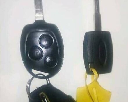 Форд Си-Макс 2006 в Житомире на Automoto.ua Черный Форд Си-Макс, объемом двигателя 1.6 л и пробегом 202 тыс. км за 5300 $, фото 27 на Automoto.ua