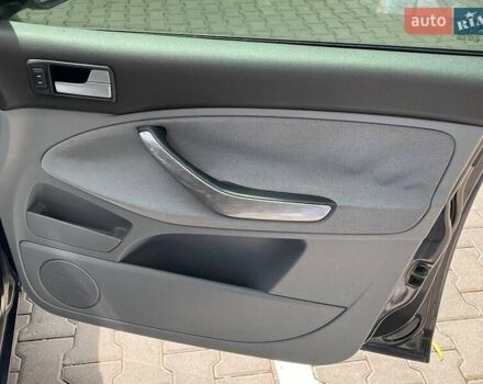 Черный Форд Си-Макс, объемом двигателя 1.6 л и пробегом 302 тыс. км за 4550 $, фото 36 на Automoto.ua