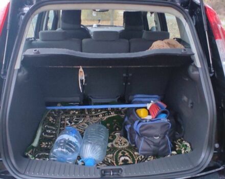 Форд Сі-Макс 2007 у Горішні Плавні (Комсомольськ) на Automoto.ua Чорний Форд Сі-Макс, об'ємом двигуна 1.6 л та пробігом 237 тис. км за 5100 $, фото 9 на Automoto.ua