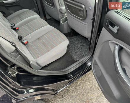 Черный Форд Си-Макс, объемом двигателя 1.8 л и пробегом 186 тыс. км за 6200 $, фото 26 на Automoto.ua