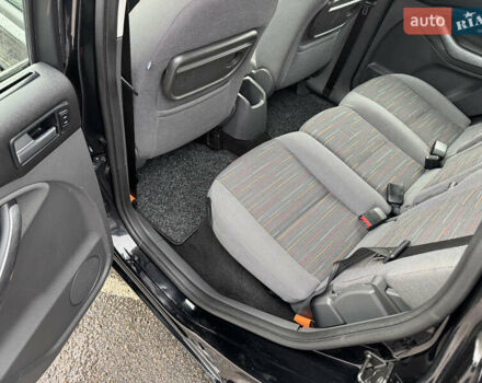 Черный Форд Си-Макс, объемом двигателя 1.8 л и пробегом 186 тыс. км за 6200 $, фото 21 на Automoto.ua