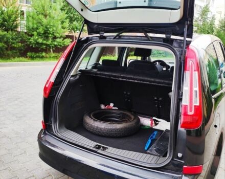 Черный Форд Си-Макс, объемом двигателя 2 л и пробегом 220 тыс. км за 4500 $, фото 1 на Automoto.ua