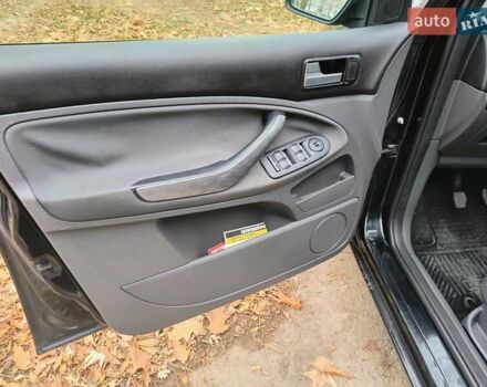 Черный Форд Си-Макс, объемом двигателя 1.6 л и пробегом 231 тыс. км за 5350 $, фото 5 на Automoto.ua