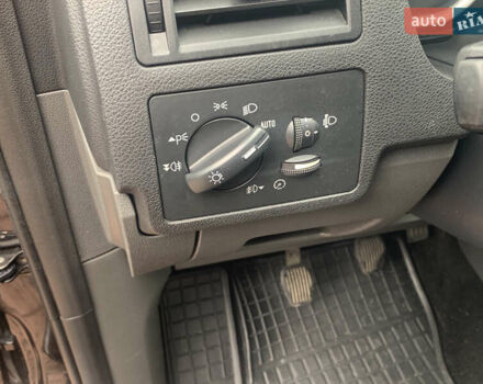 Форд Си-Макс 2008 в Сарнах на Automoto.ua Черный Форд Си-Макс, объемом двигателя 1.6 л и пробегом 184 тыс. км за 5900 $, фото 9 на Automoto.ua