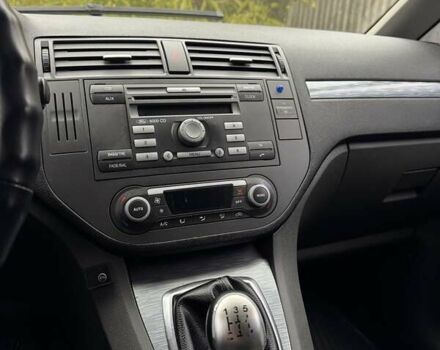 Форд Сі-Макс 2008 у Києві на Automoto.ua Чорний Форд Сі-Макс, об'ємом двигуна 1.8 л та пробігом 193 тис. км за 5700 $, фото 16 на Automoto.ua