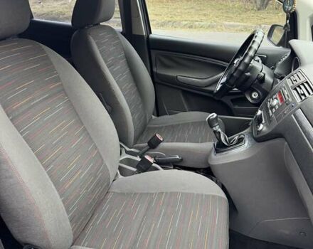 Форд Сі-Макс 2008 у Києві на Automoto.ua Чорний Форд Сі-Макс, об'ємом двигуна 1.8 л та пробігом 193 тис. км за 5700 $, фото 11 на Automoto.ua