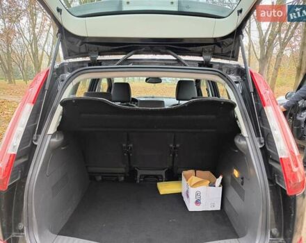 Черный Форд Си-Макс, объемом двигателя 1.6 л и пробегом 231 тыс. км за 5350 $, фото 2 на Automoto.ua